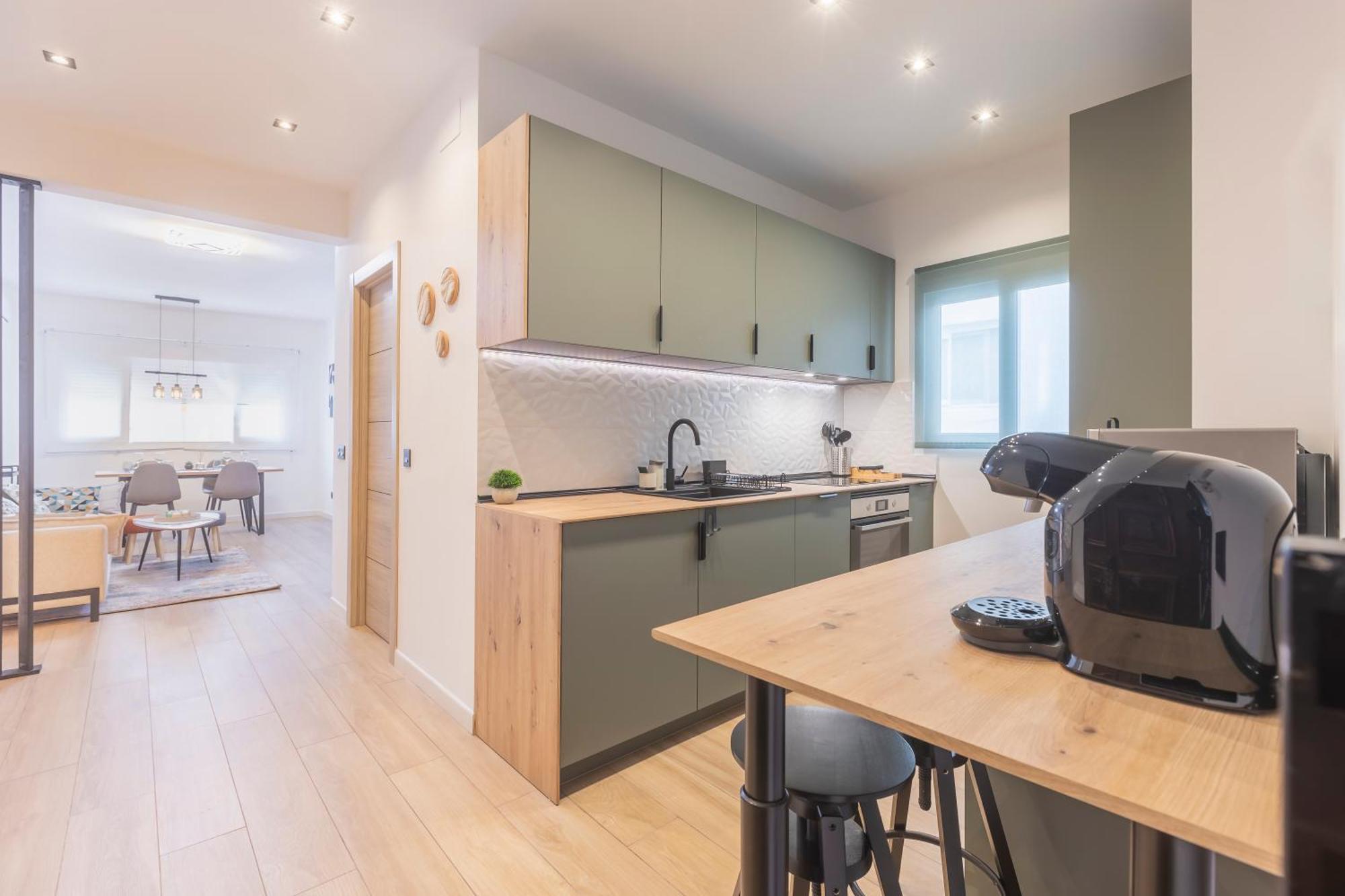 Fully Renovated Apartment In The Heart Of Fuengirola, 2 Min Walk To The Beach Exterior photo
