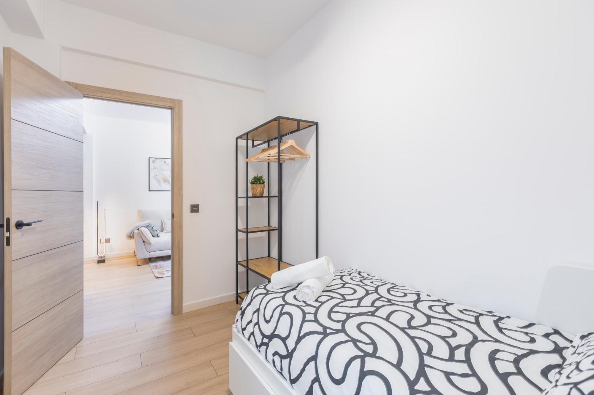 Fully Renovated Apartment In The Heart Of Fuengirola, 2 Min Walk To The Beach Exterior photo